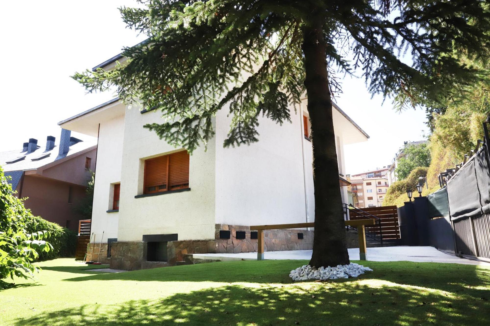 Villa San Lure Jaca Eksteriør billede
